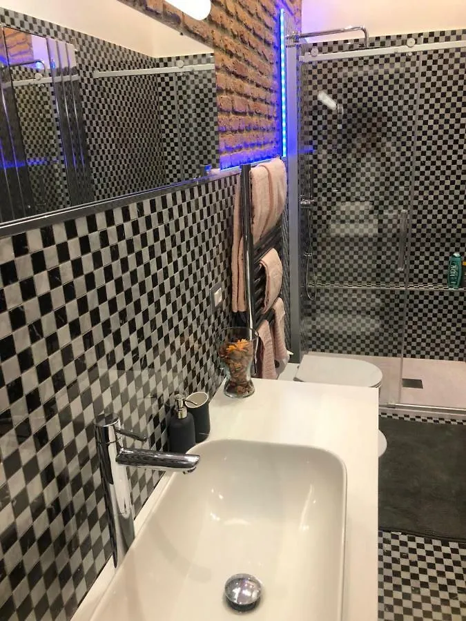 Apartment Maciachini M3 Milan